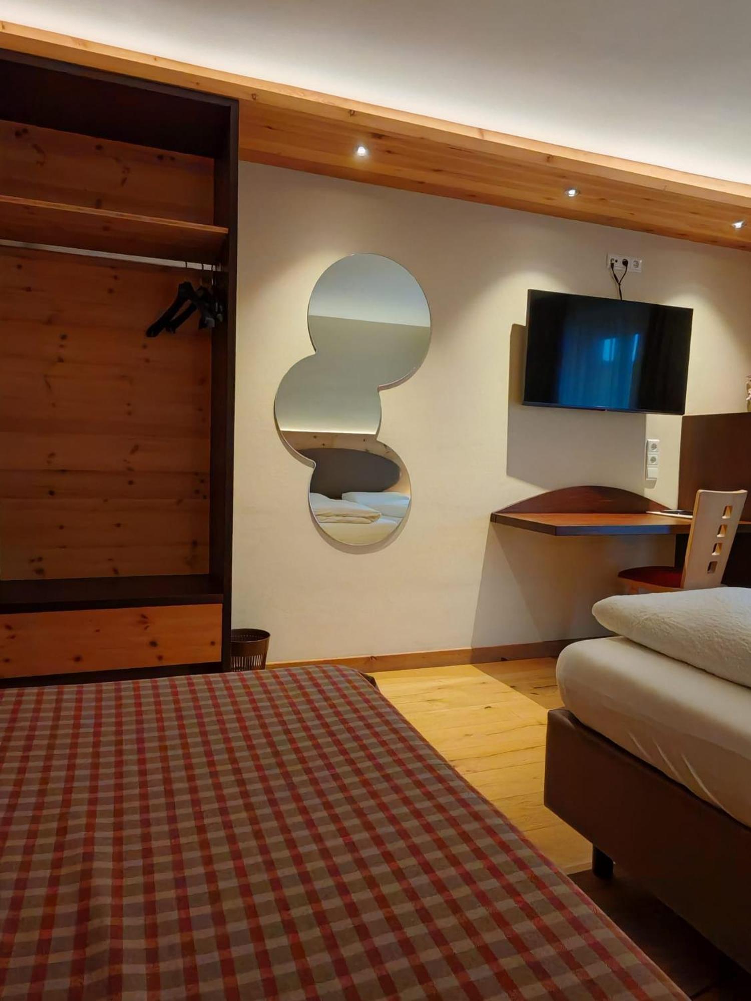 Hotel Alpenblick Sarentino Экстерьер фото