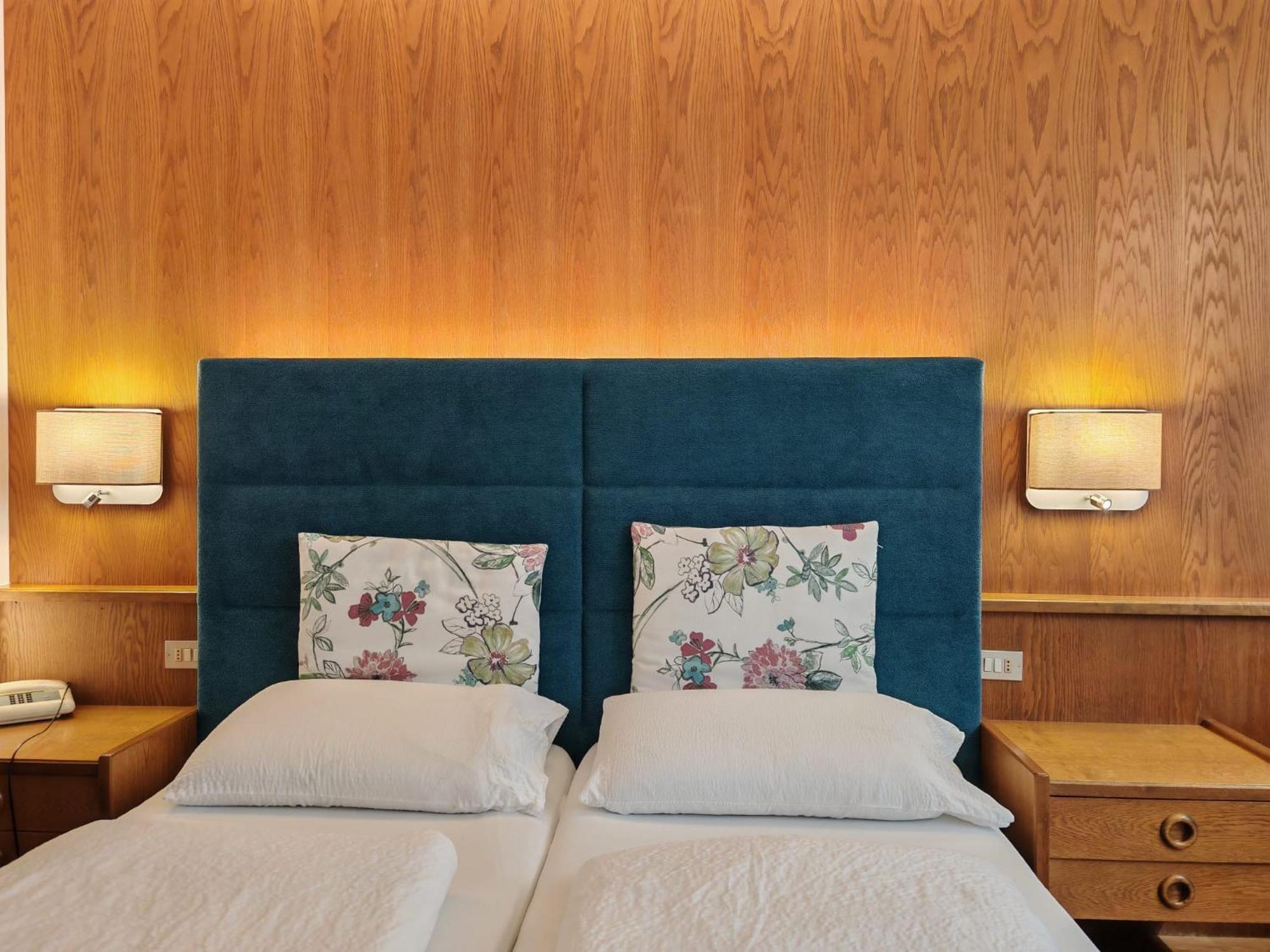 Hotel Alpenblick Sarentino Экстерьер фото