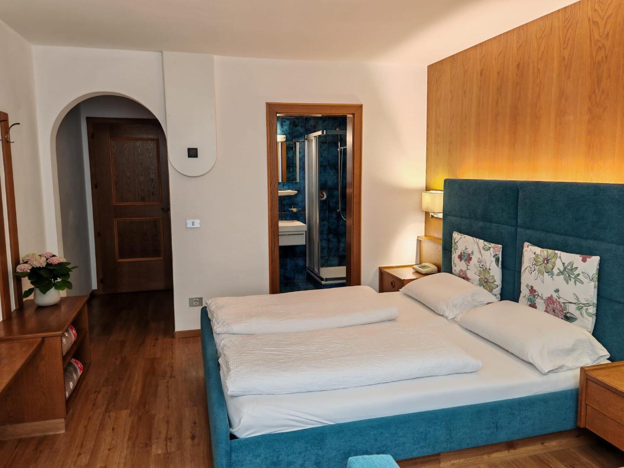 Hotel Alpenblick Sarentino Экстерьер фото