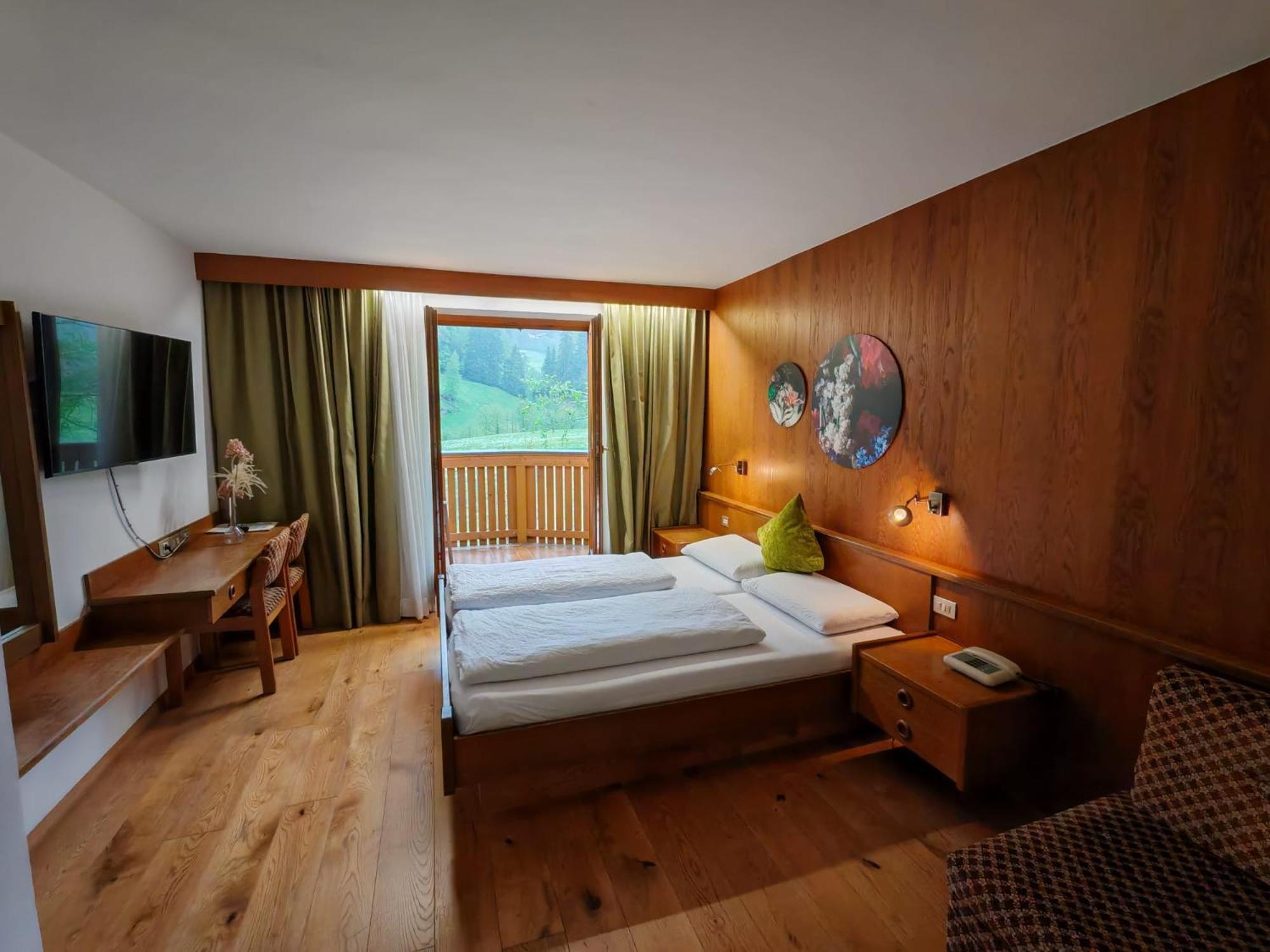 Hotel Alpenblick Sarentino Экстерьер фото