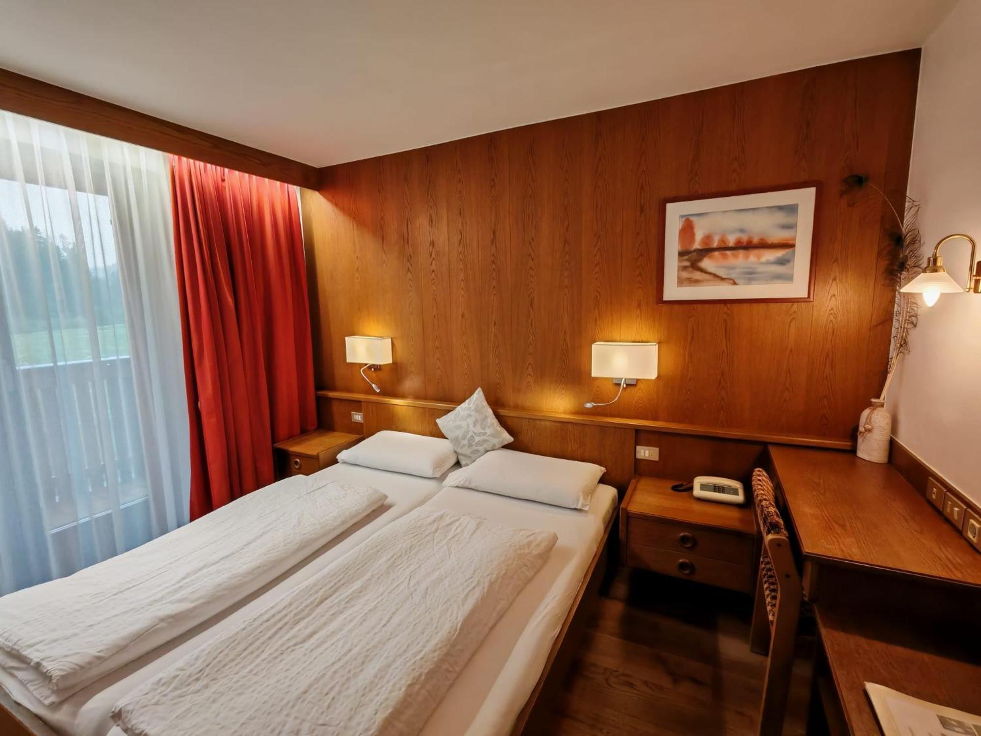 Hotel Alpenblick Sarentino Экстерьер фото